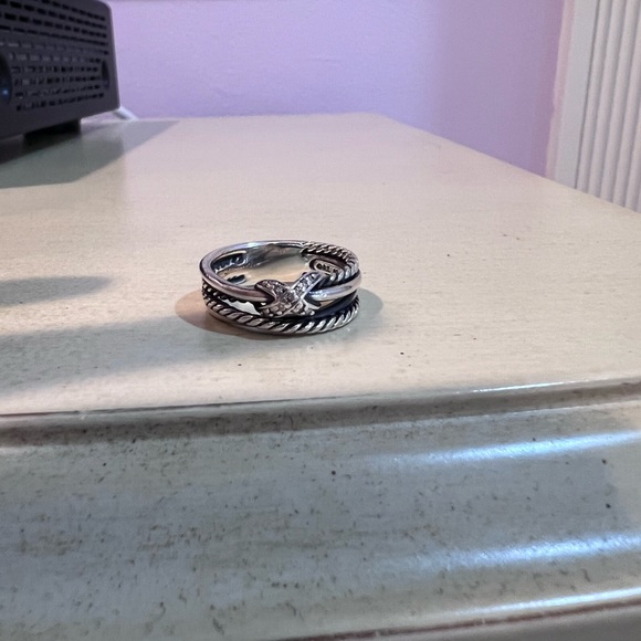 David Yurman X Crossover Band Ring in Sterling Silver with Pavé Diamonds - Picture 4 of 9
